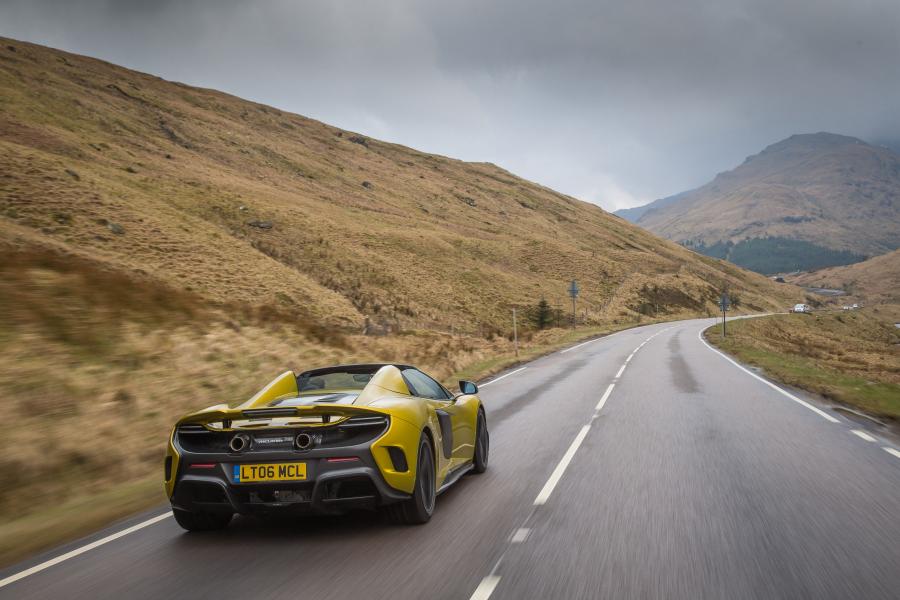  McLaren 675LT Spider 2016 года  (фото 13 из 28)